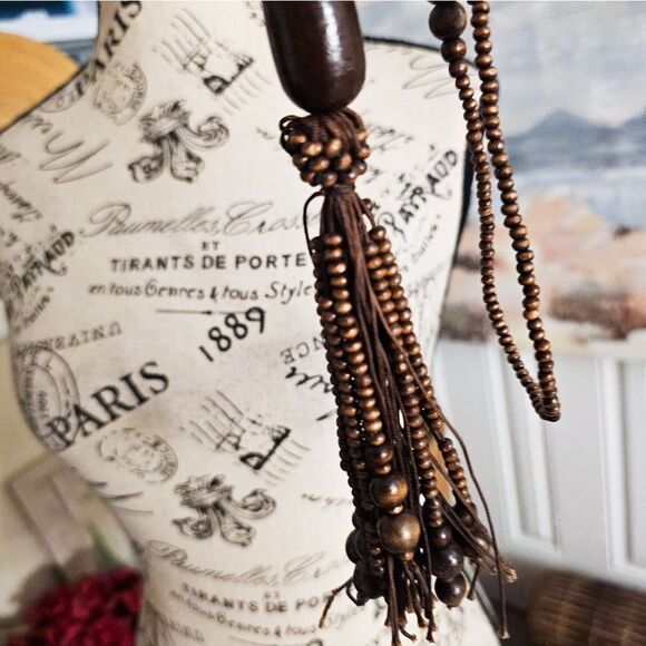 New Wood Beaded Tassel Detail Lightweight Statement Necklace. 24" - Picture 2 of 15